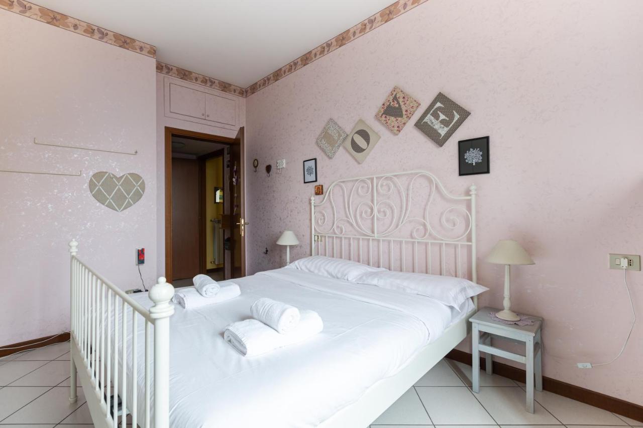 Ferienwohnung Bnbutler Torelli - Grazioso E Luminoso Bilocale Mailand Exterior foto
