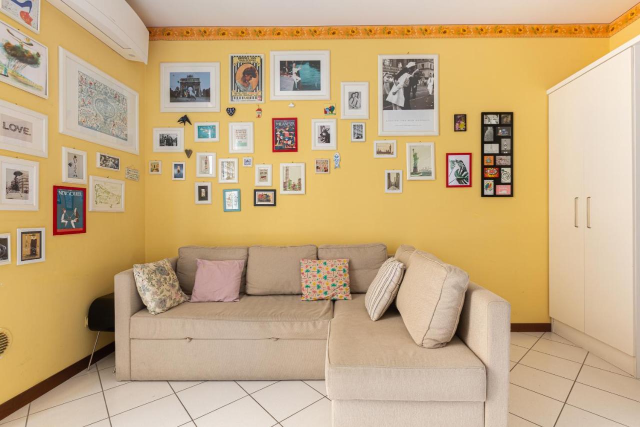 Ferienwohnung Bnbutler Torelli - Grazioso E Luminoso Bilocale Mailand Exterior foto